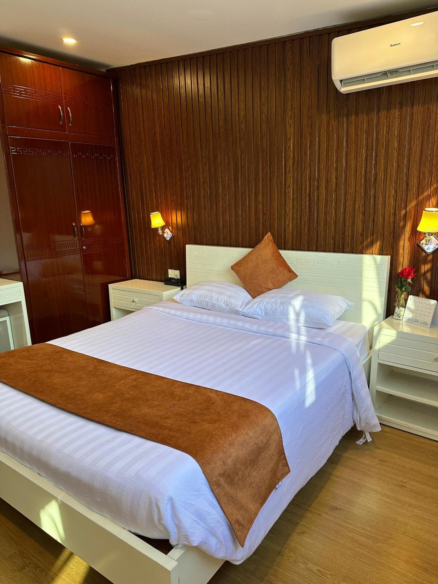 Paragon Hotel Pmh Хошимин Екстериор снимка
