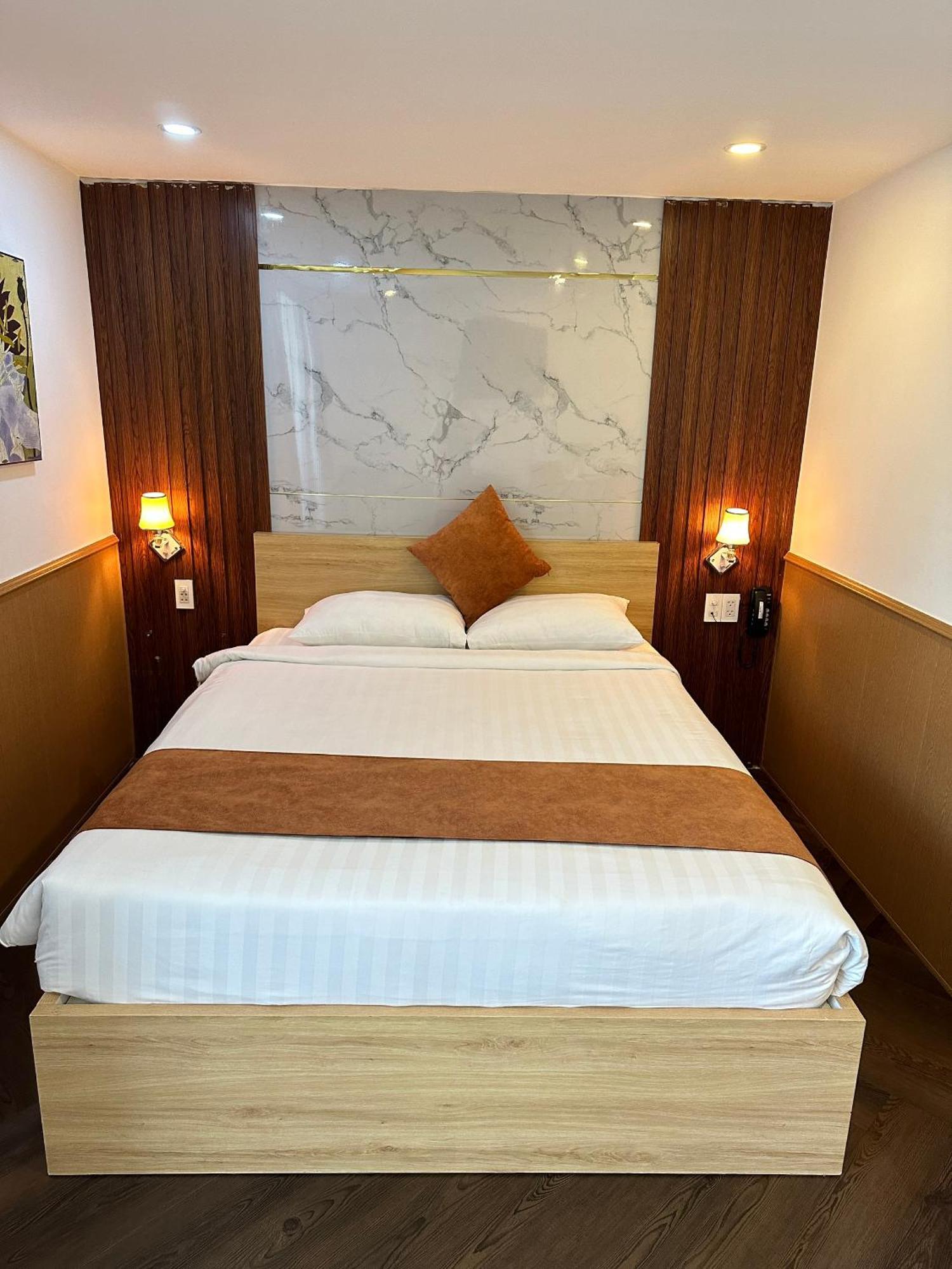 Paragon Hotel Pmh Хошимин Екстериор снимка